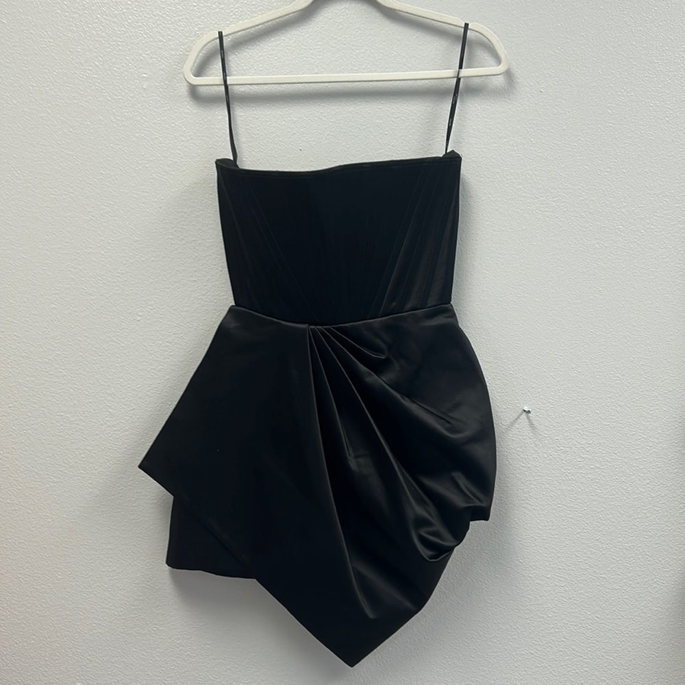 Mini dress - Picture 1 of 7
